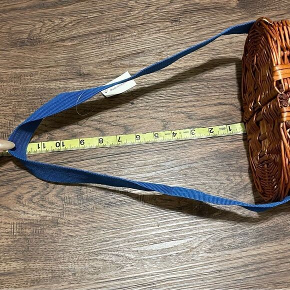 NWT Grey Goose Wicker Wine Bottle and Glass Picnic Carrier Blue Fabric Strap - Picture 13 of 13